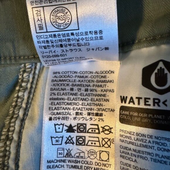 Levi’s Women’s Bermuda Shorts Size 30 Festival Hi-Rise Army Green Classic Modest - Picture 10 of 12